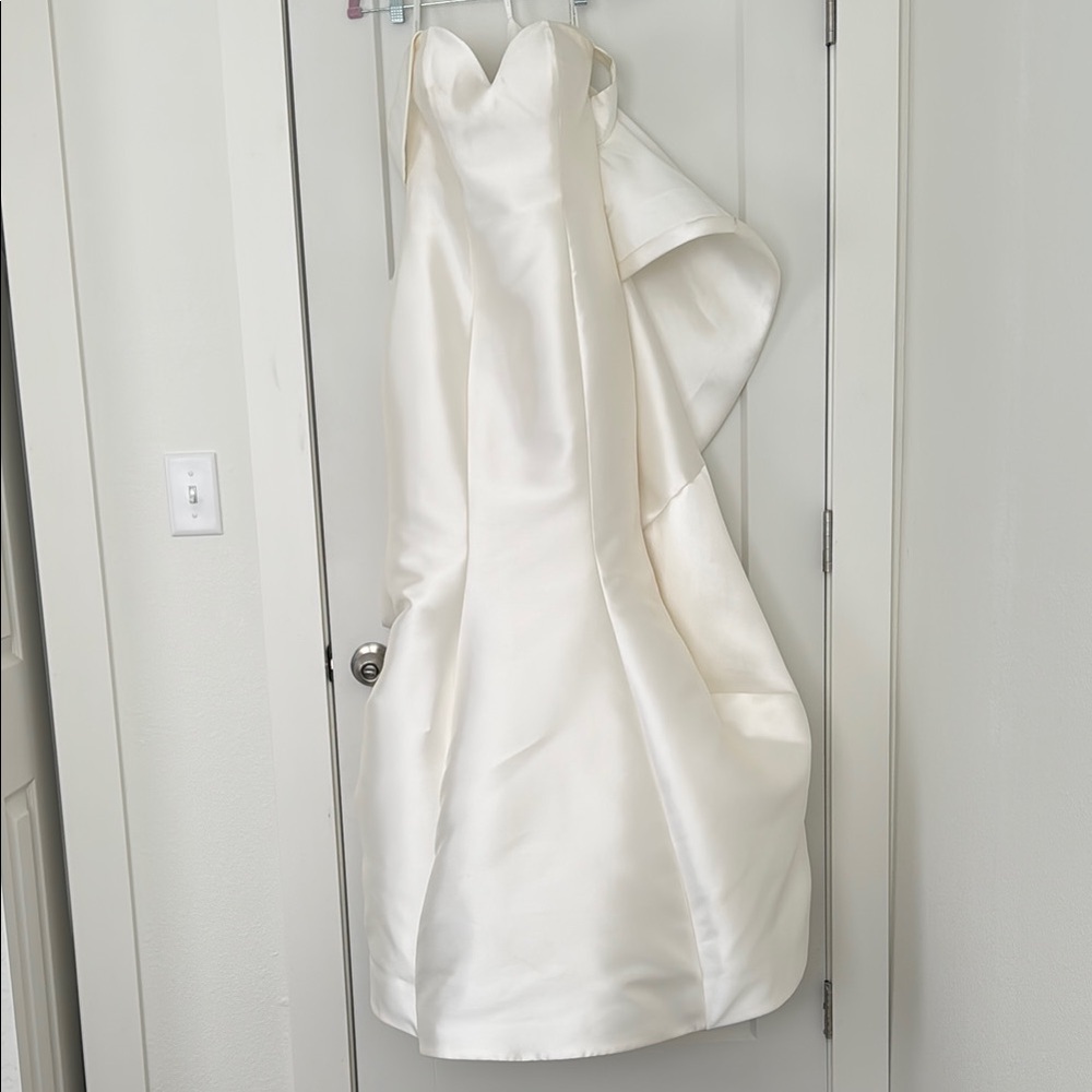 Allure romance sweetheart ivory wedding dress